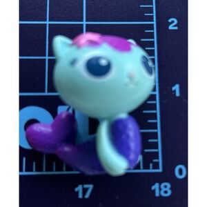 Gabby's Dollhouse Figure Mercat Mermaid Cat Spin Master Purple Green 1.5"